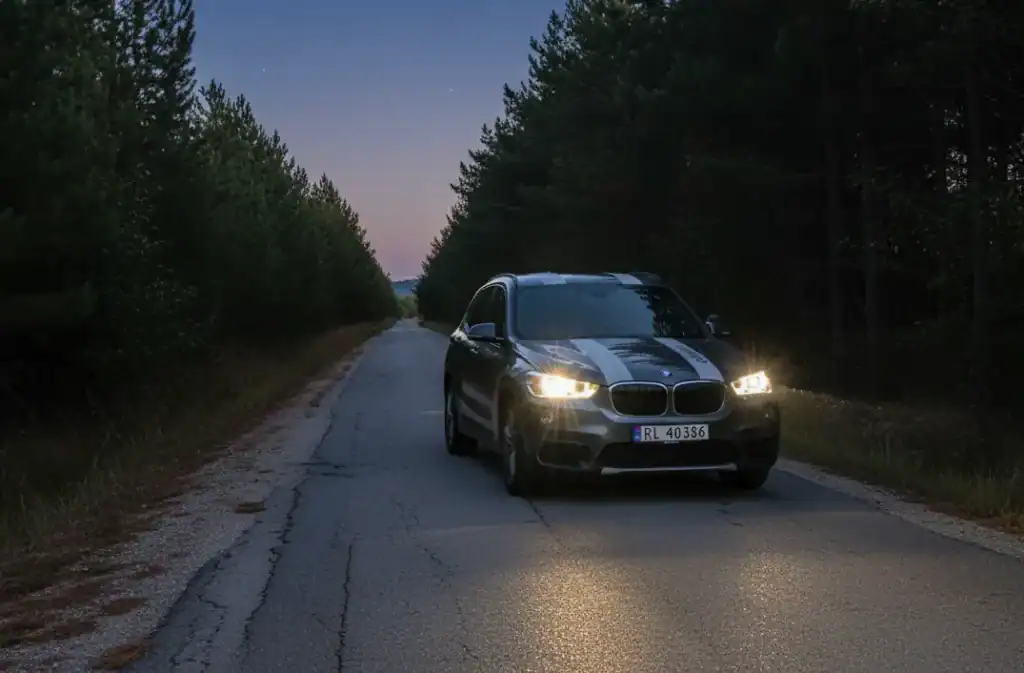 Olavs Trafikkskole tilbyr mørkekjøring for alle elever